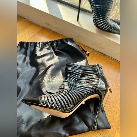 Alevi Milano Patent Heel Boots. 37 US 6.5. - Picture 6 of 8